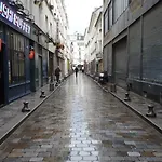 Beautiful 4 People Flat In Paris, Bastille